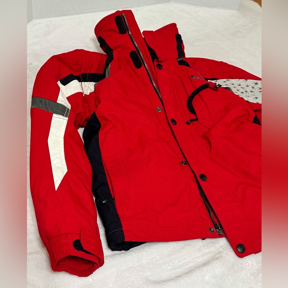Spyder Red Ski Jacket and black spider pants Accents Youth 16
